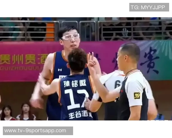 四川全运男篮在轮换深度不足的情况下成功摘铜球迷满意度提升